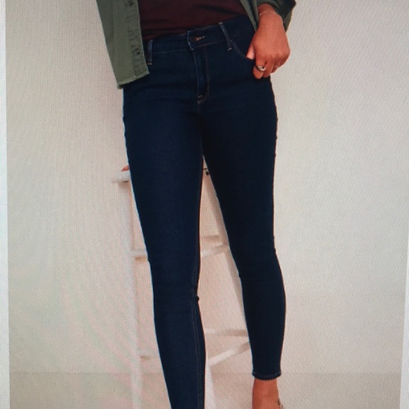 Old Navy Super Skinny Mid Rise Jeans - Picture 4 of 5